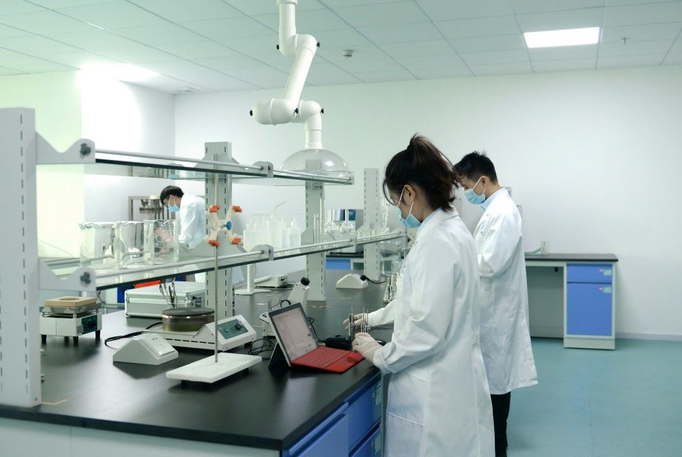 公司實(shí)驗(yàn)室工作環(huán)境(1)